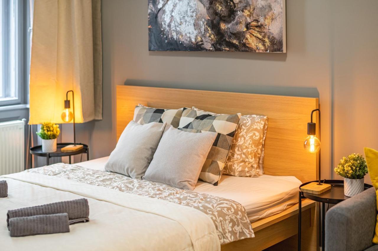 Deluxe Kazincy Apartment In The Heart Of Budapest Exteriör bild