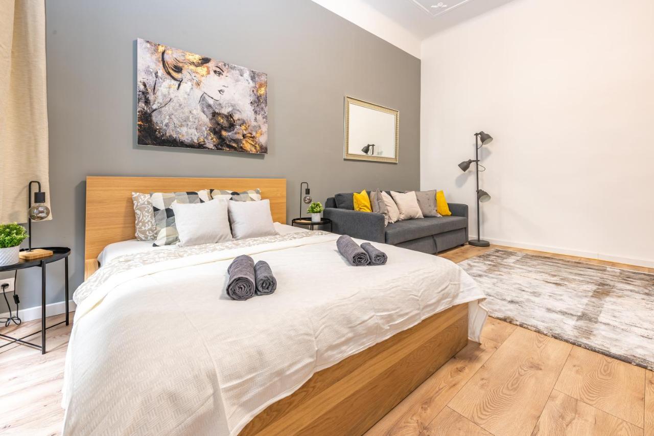 Deluxe Kazincy Apartment In The Heart Of Budapest Exteriör bild