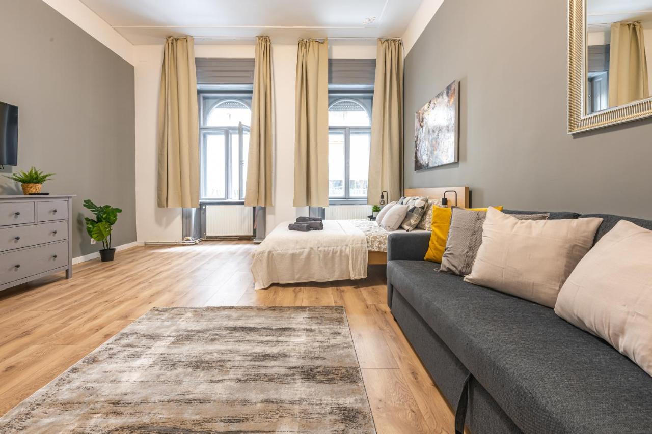 Deluxe Kazincy Apartment In The Heart Of Budapest Exteriör bild